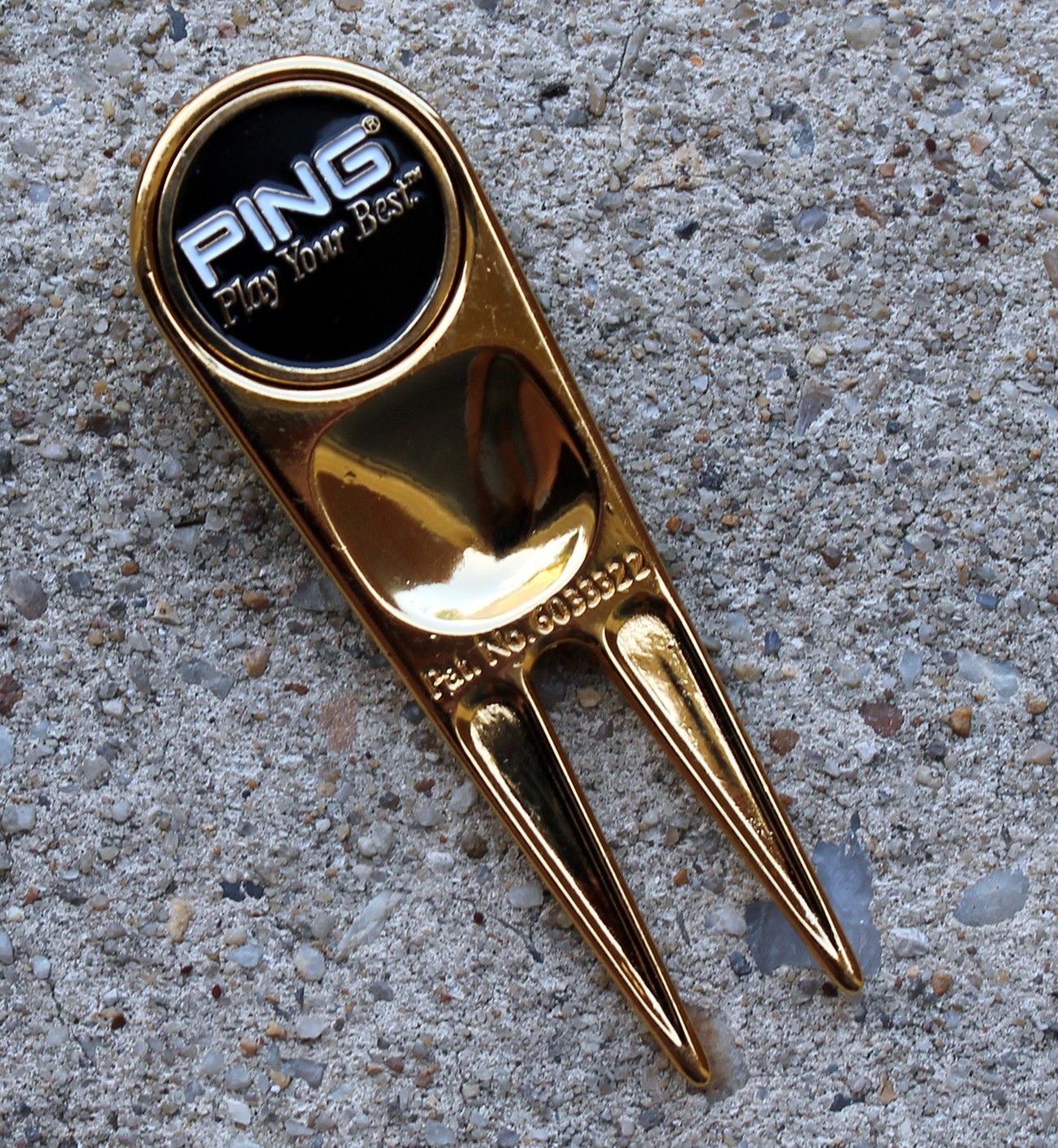 UNIQUE NEW PING DIVVY PLAY YOUR BEST GOLD Golf Divot Tool with Ball